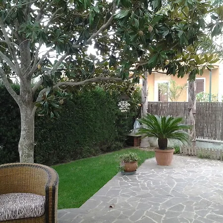Le Vallonee Bed and breakfast Aradeo