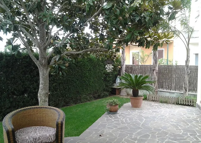 Le Vallonee Bed & Breakfast Aradeo